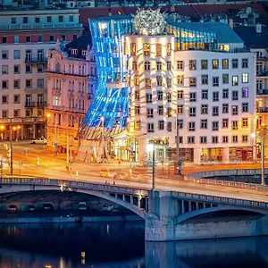 Hotel Dancing House - Tancici Dum, Praag