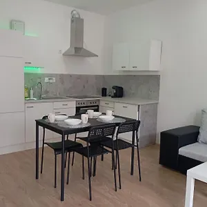 https://nov-apartmn-s-terasou.brnohotels.org