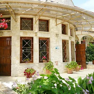 αστέρας Ξενοδοχείο με διαμερίσματα Χανιώτη