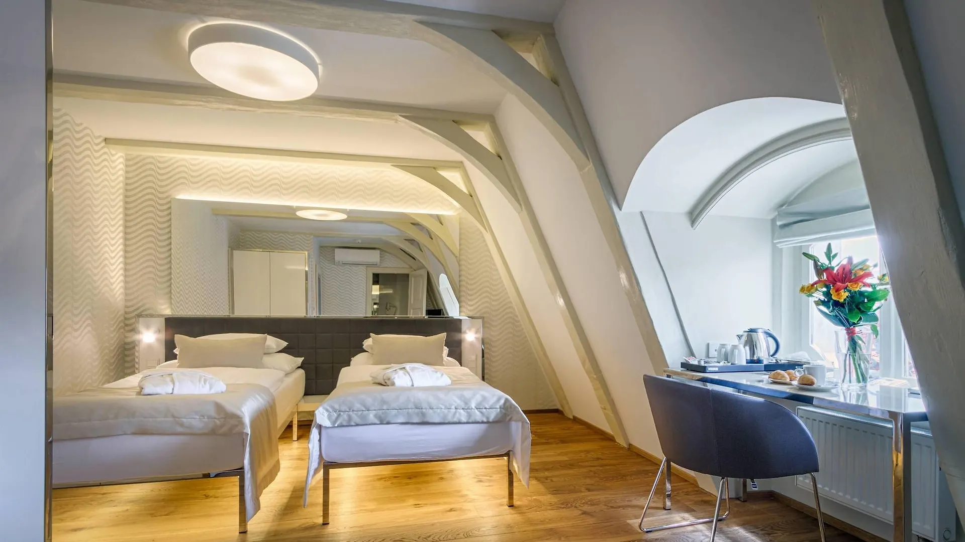 ****  Golden Star Hotel Prague Czech Republic